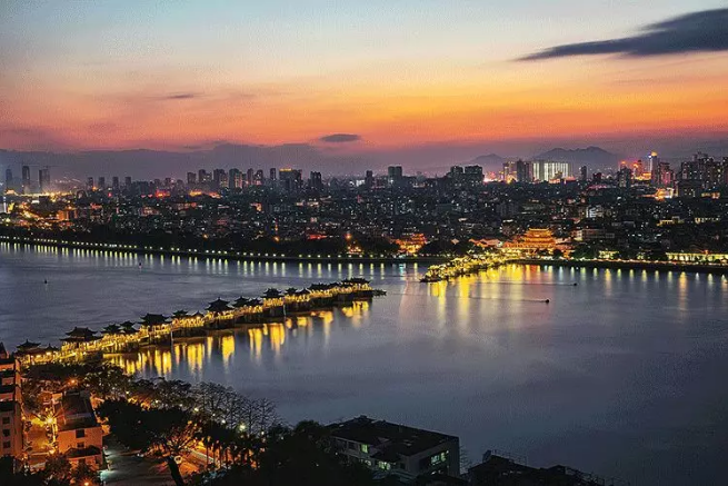 4706.2万！BB贝博艾弗森环境高质量垃圾转运类设备助力潮州打造城市新面貌